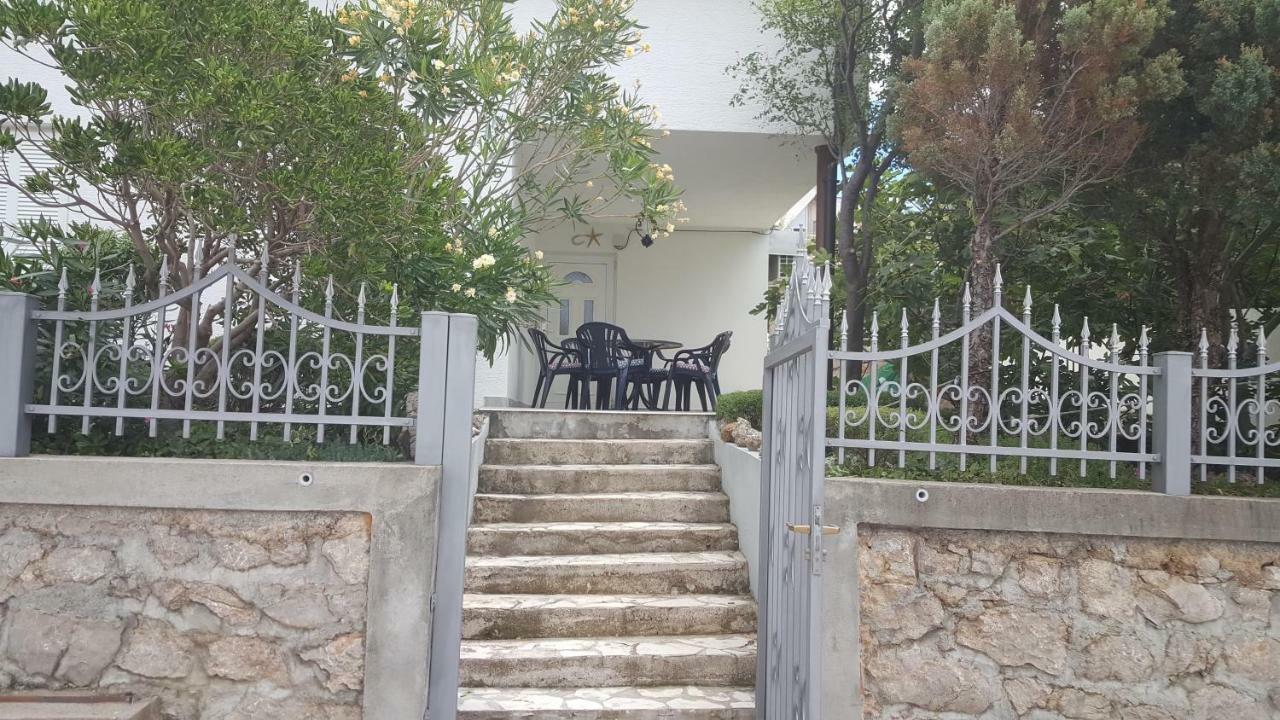Apartman Zahira カルロバッグ エクステリア 写真